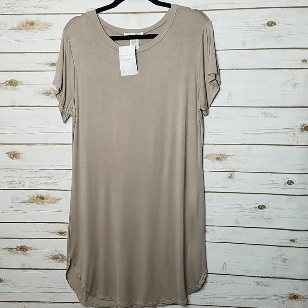 Size 3XL Left!! Tan Tunic